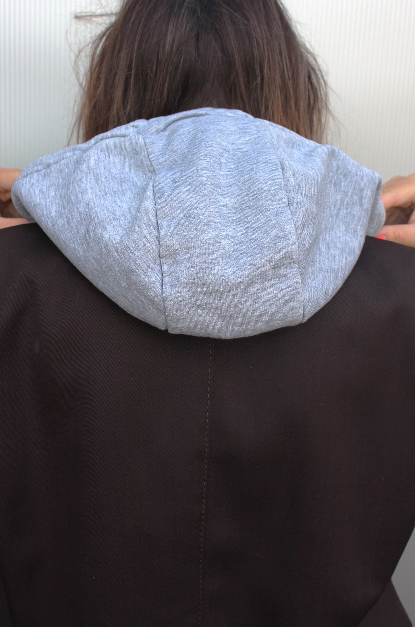 RE-CROPPED HOODED DARK BROWN (XS-L)