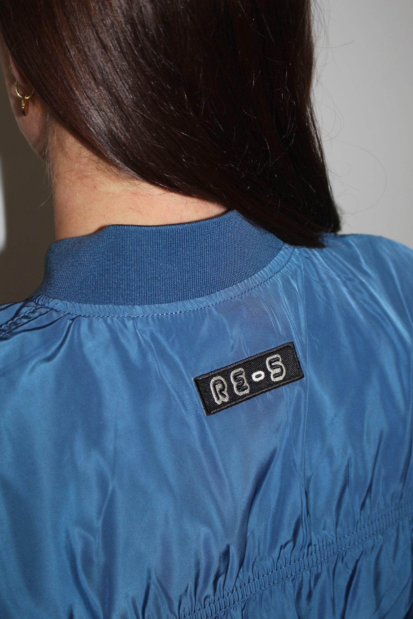 RE-SLEEVELESS BOMBER JACKET BLUE (XS-L)